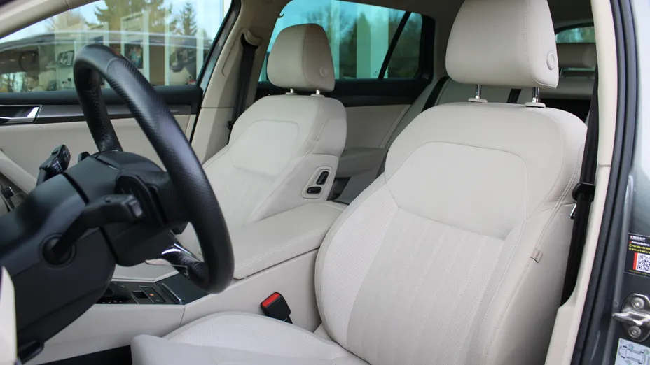 SKODA Superb Superb 2.0 TDI SCR Style DSG