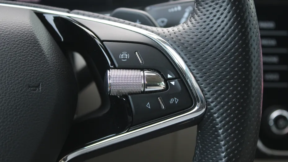 SKODA Superb Superb 2.0 TDI SCR Style DSG