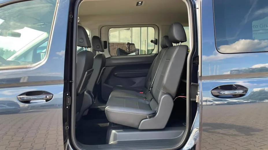 FORD Tourneo Connect Grand Tourneo Connect 1.5 PHEV Titanium aut Nowy