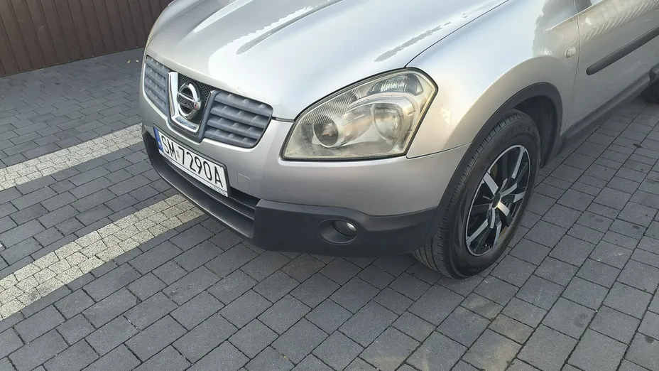NISSAN Qashqai -