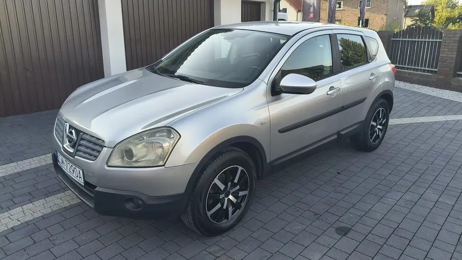NISSAN Qashqai -