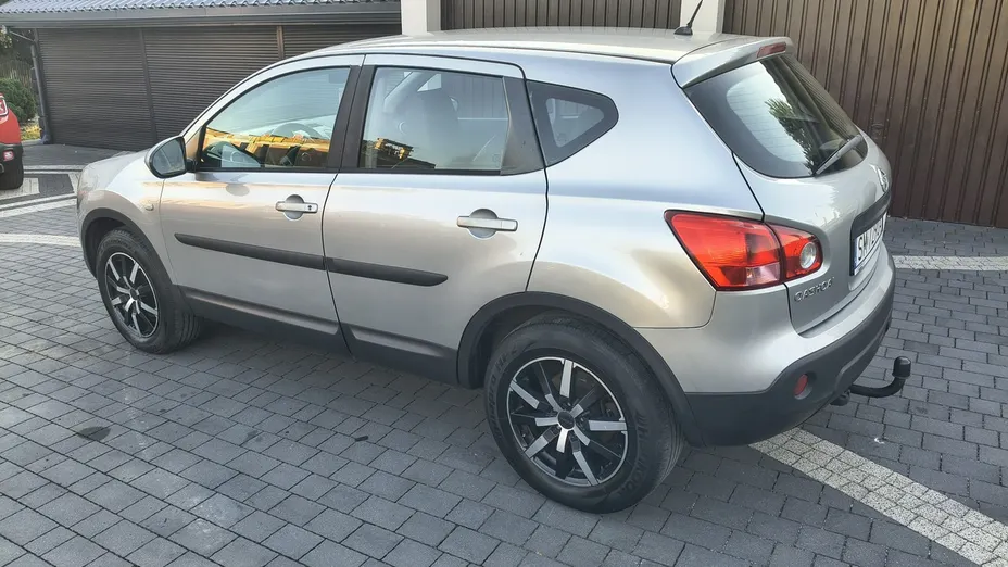 NISSAN Qashqai -