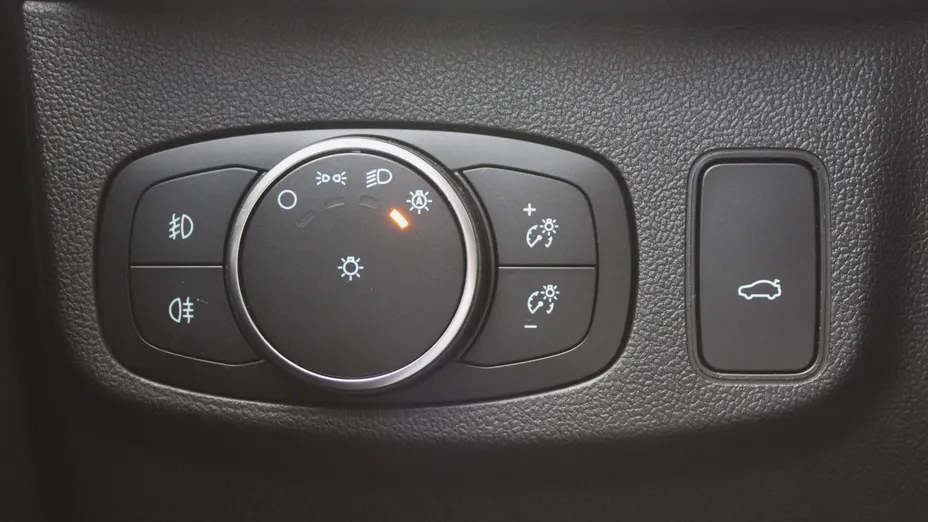 FORD Focus Focus 2.0 EcoBlue Active aut