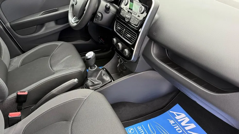 RENAULT Clio -