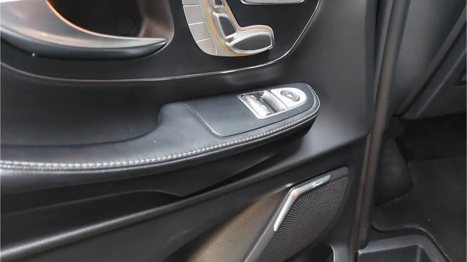 MERCEDES-BENZ V Klasa V 300 d 4-Matic Exclusive 9G-Tronic (długi)