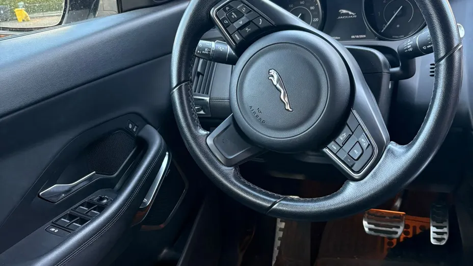 JAGUAR E-Pace E-Pace 2.0 i4D AWD R-Dynamic S aut