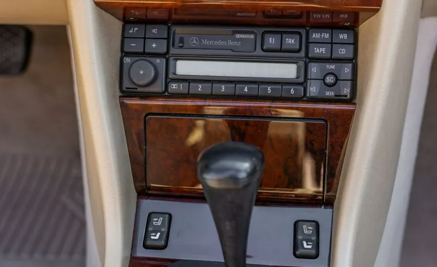 MERCEDES-BENZ E Klasa -