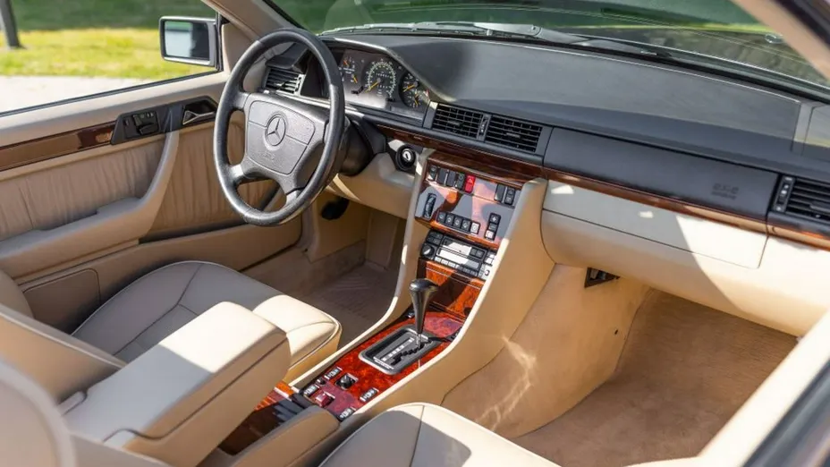 MERCEDES-BENZ E Klasa -