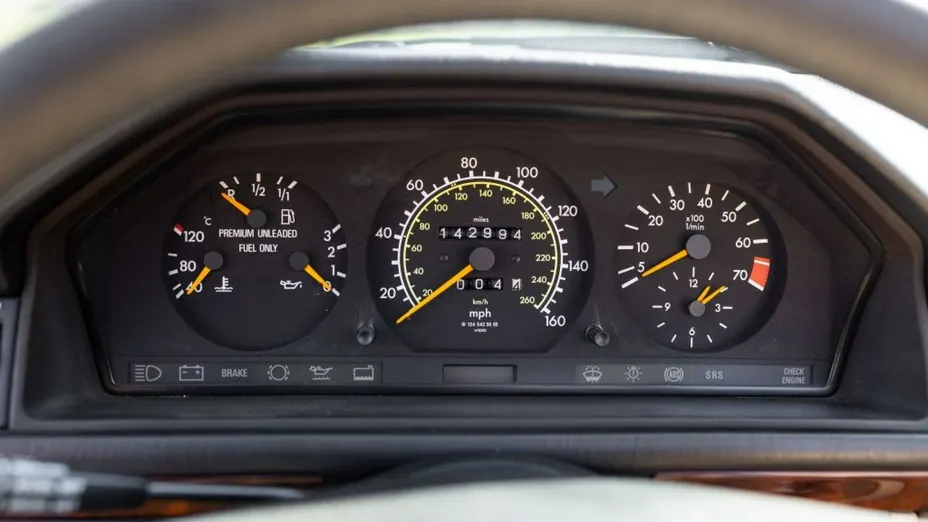 MERCEDES-BENZ E Klasa -