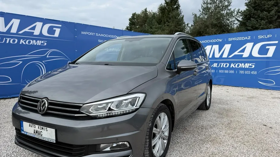 VOLKSWAGEN Touran -