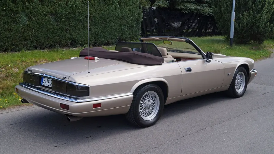 JAGUAR XJS -