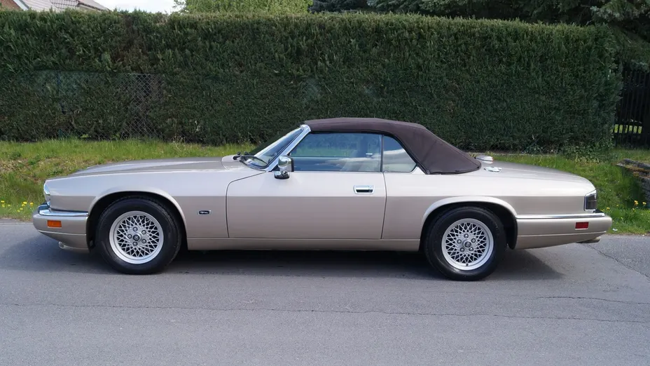JAGUAR XJS -