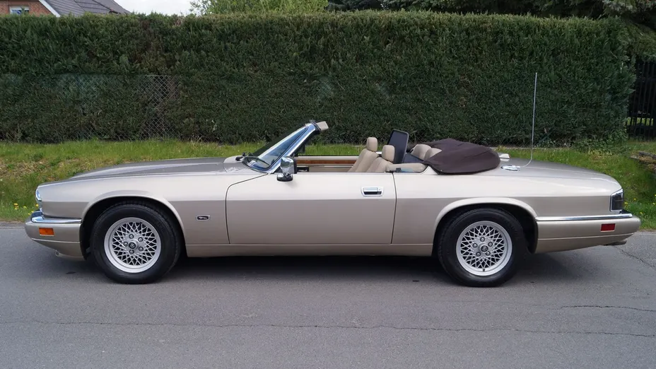 JAGUAR XJS -