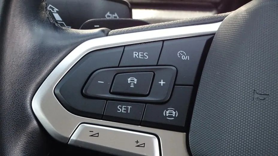 VOLKSWAGEN T-Cross -