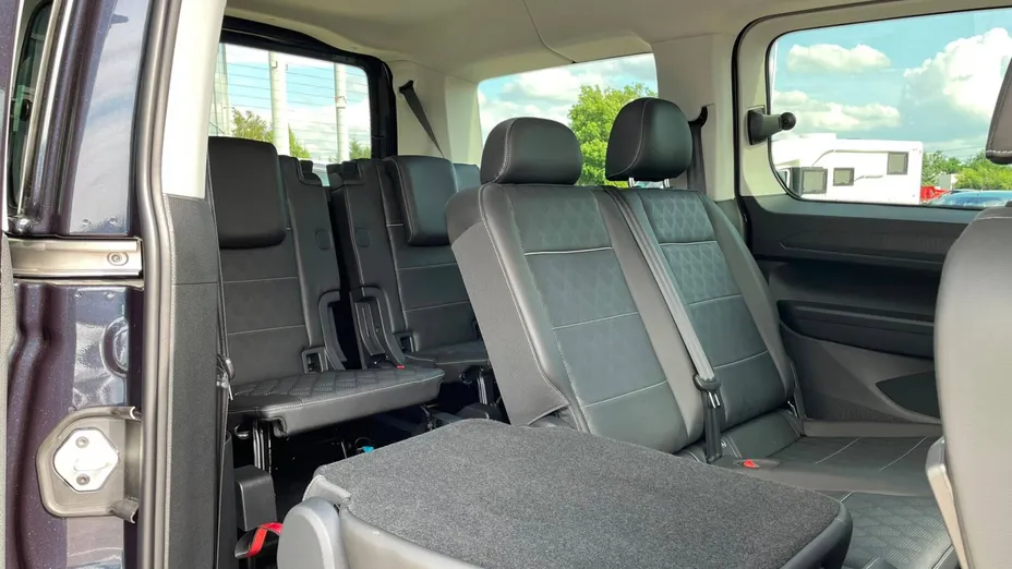 FORD Tourneo Connect Grand Tourneo Connect 1.5 PHEV Titanium aut Nowy