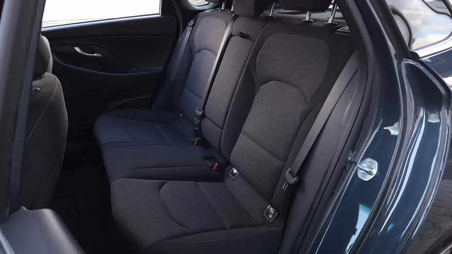 HYUNDAI i30 i30 1.0 T-GDI Smart DCT