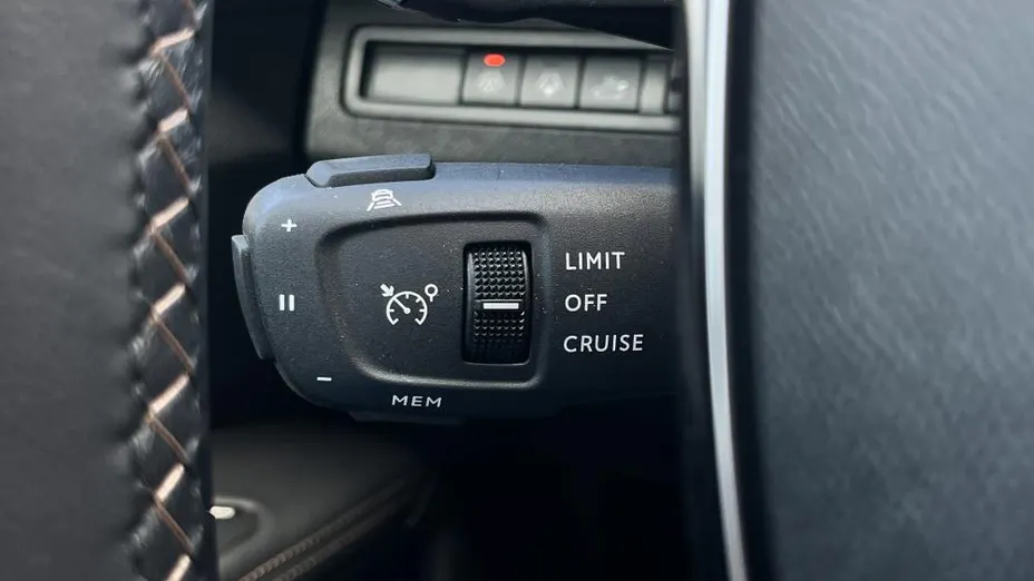 PEUGEOT 5008 5008 1.6 PureTech GT S&S EAT8