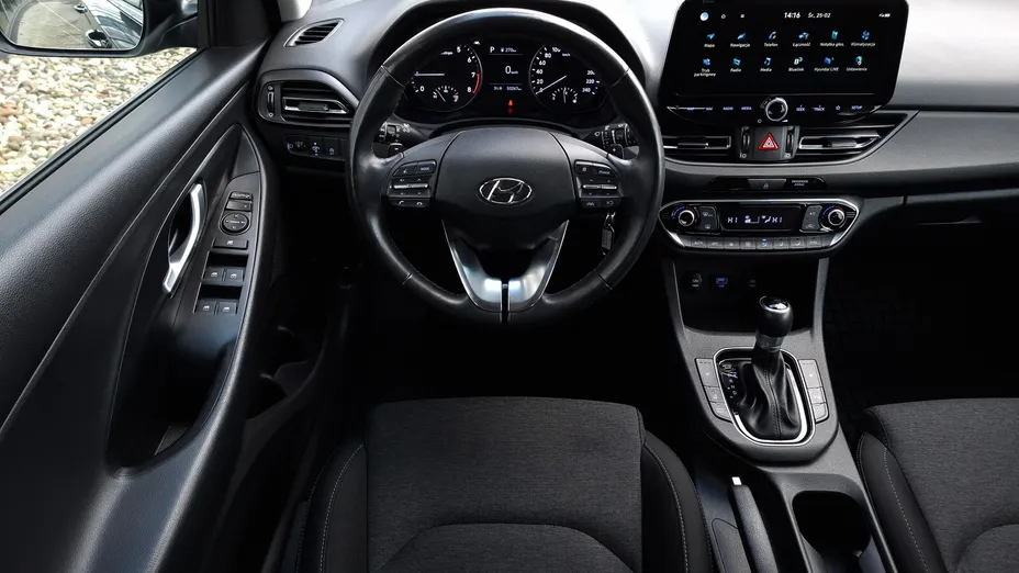 HYUNDAI i30 i30 1.0 T-GDI Smart DCT