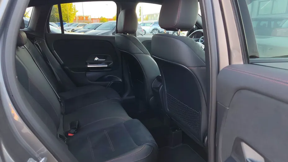 MERCEDES-BENZ GLA GLA 200 mHEV AMG Line 7G-DCT