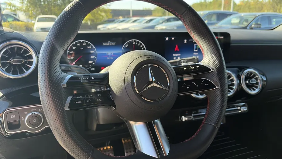 MERCEDES-BENZ A Klasa A 250 e PHEV AMG Line 8G-DCT