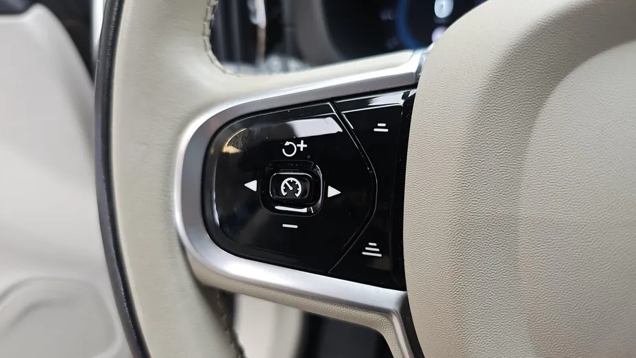 VOLVO XC60 XC60 B4 D AWD Inscription aut