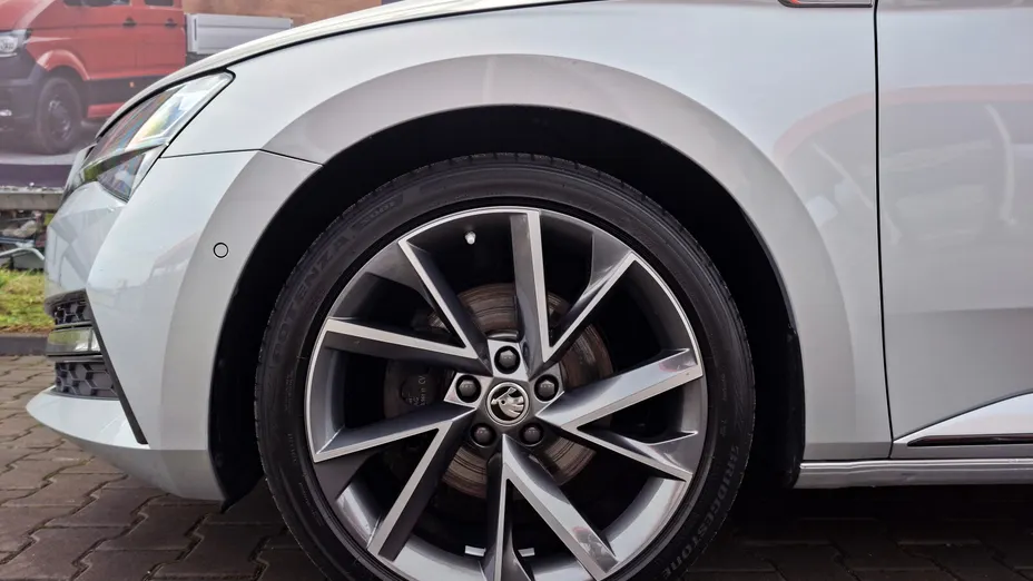 SKODA Superb Superb 2.0 TDI SCR Sportline DSG