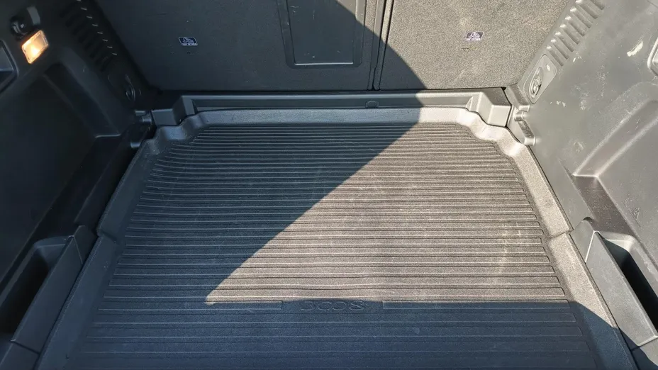 PEUGEOT 3008 3008 1.2 PureTech Allure S&S EAT8