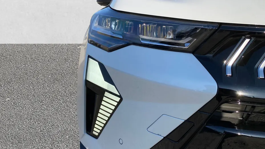 MITSUBISHI Grandis Grandis 1.3T mHEV Intense Style Cold DCT Nowy