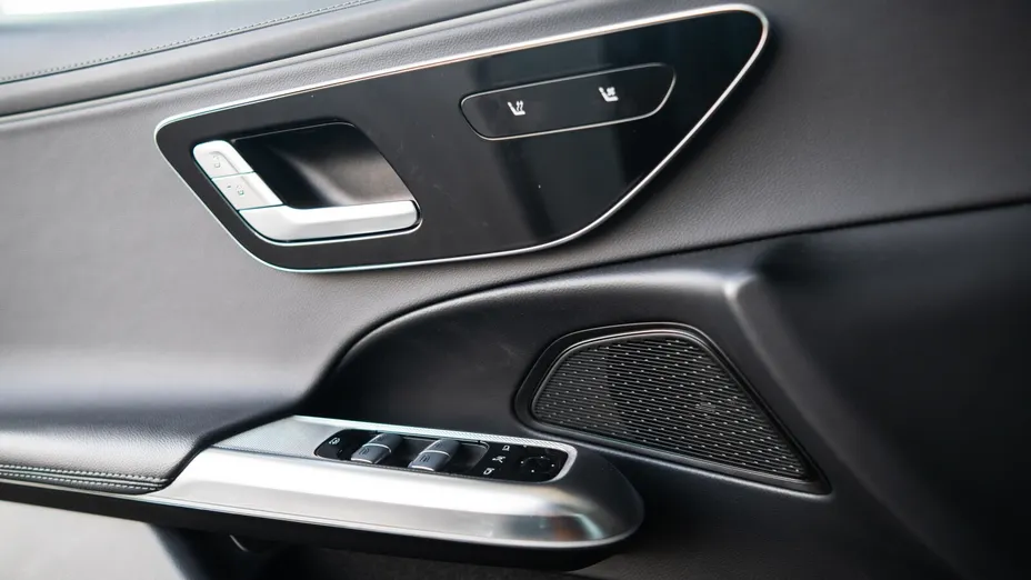 MERCEDES-BENZ E Klasa E 220 d mHEV 4-Matic AMG 9G-Tronic