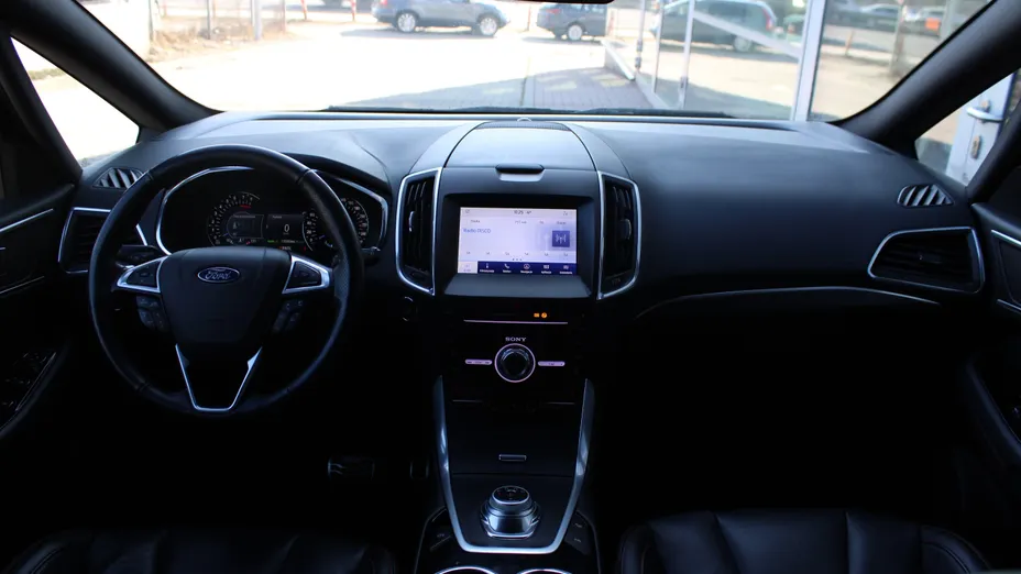 FORD S-MAX S-MAX 2.5 Hybrid ST-Line CVT 7os.