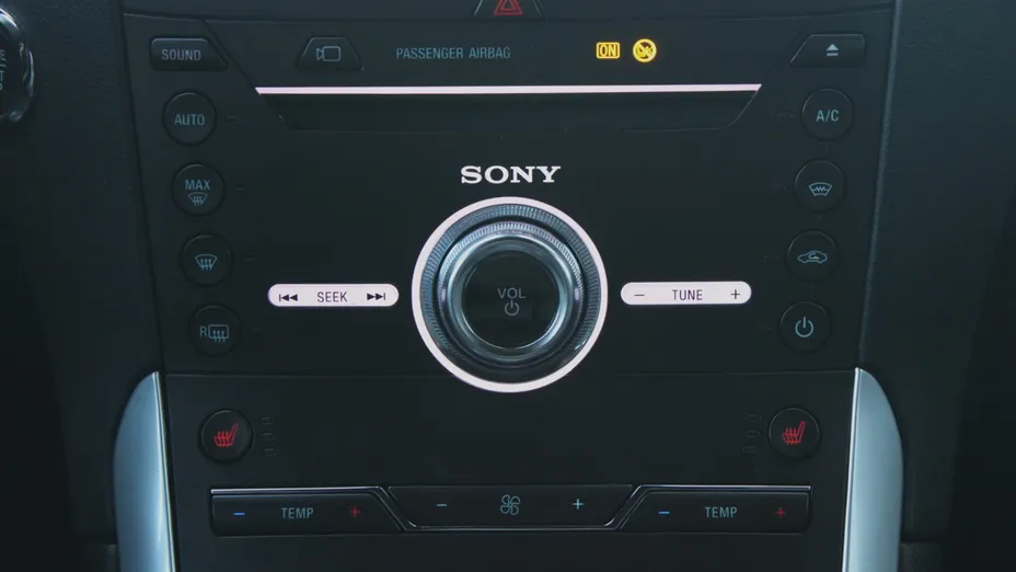 FORD S-MAX S-MAX 2.5 Hybrid ST-Line CVT 7os.