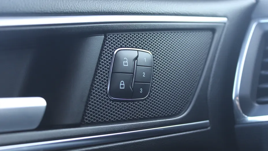 FORD S-MAX S-MAX 2.5 Hybrid ST-Line CVT 7os.