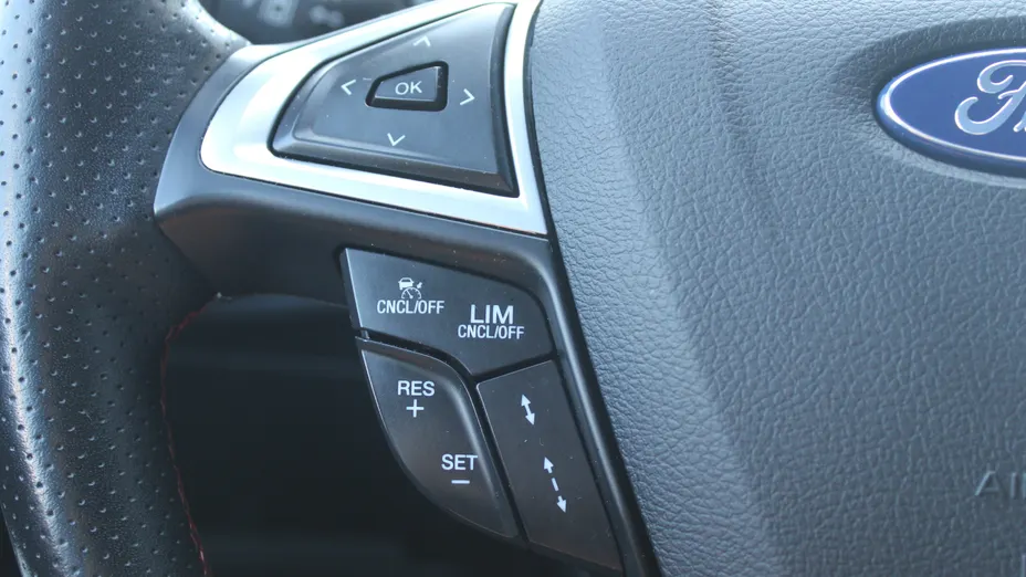 FORD S-MAX S-MAX 2.5 Hybrid ST-Line CVT 7os.