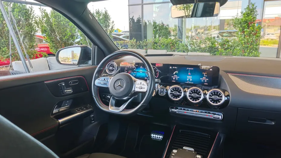 MERCEDES-BENZ GLA GLA 250 4-Matic AMG Line