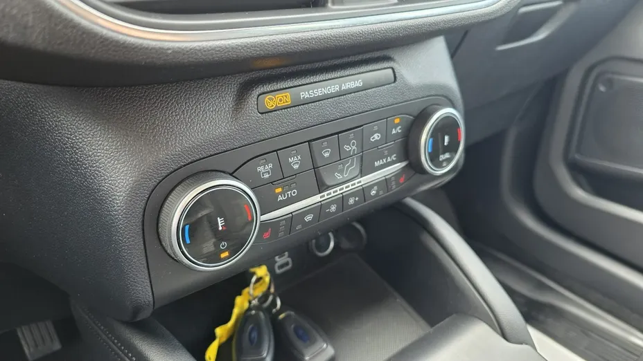 FORD Kuga -