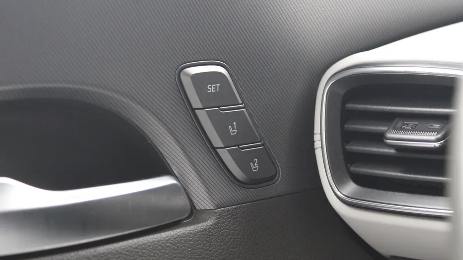 HYUNDAI Santa Fe Santa Fe 1.6 T-GDI HEV Platinum 4WD aut