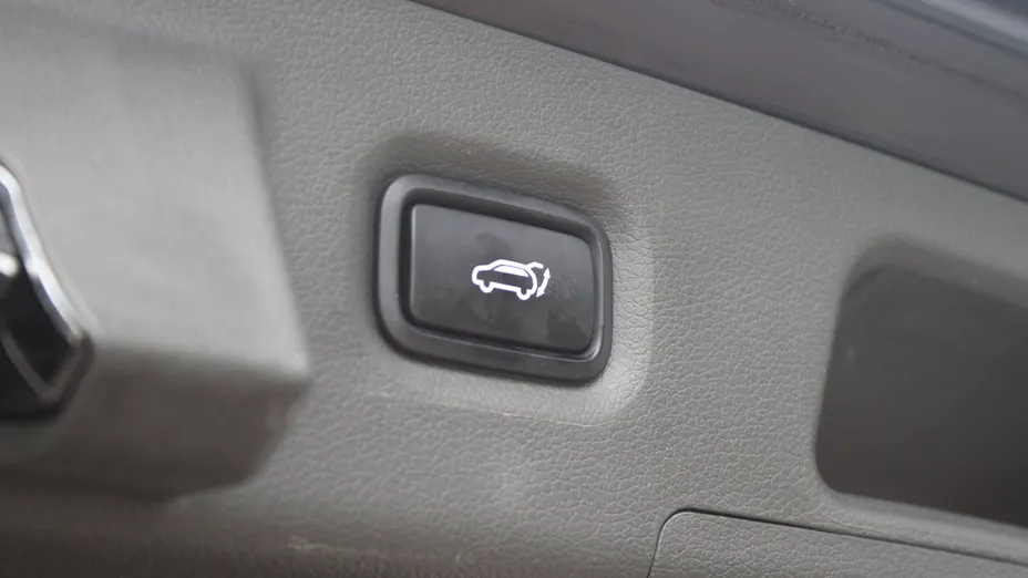 HYUNDAI Santa Fe Santa Fe 1.6 T-GDI HEV Platinum 4WD aut