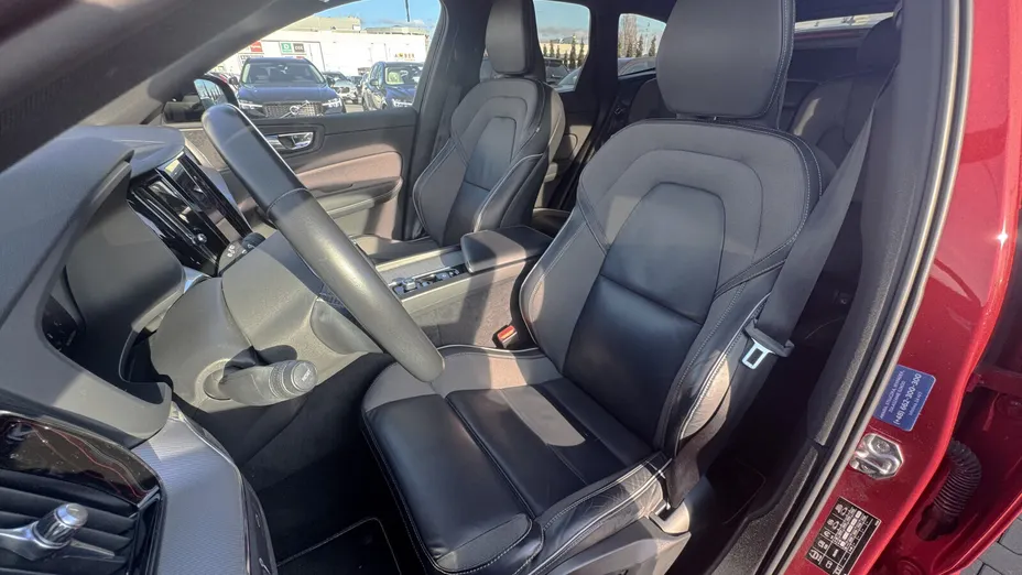 VOLVO XC60 XC60 B4 D AWD R-Design aut