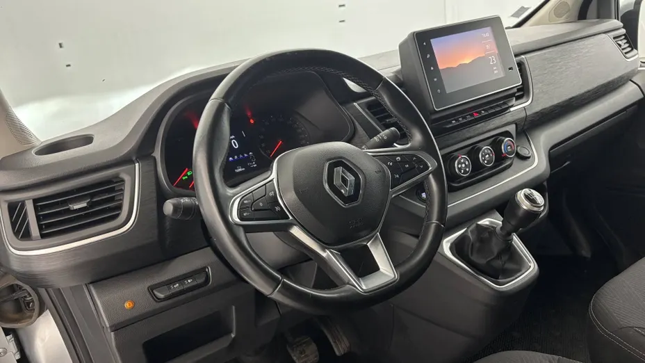 RENAULT Trafic -