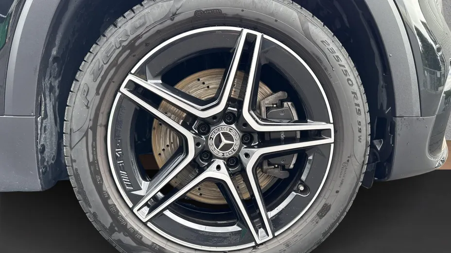 MERCEDES-BENZ GLB GLB 220 d 4-Matic AMG Line 8G-DCT