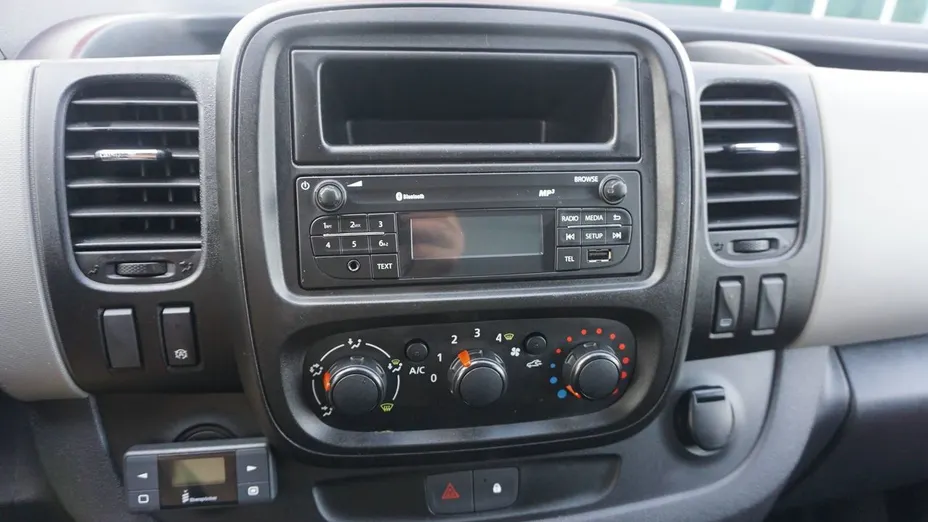 RENAULT Trafic -