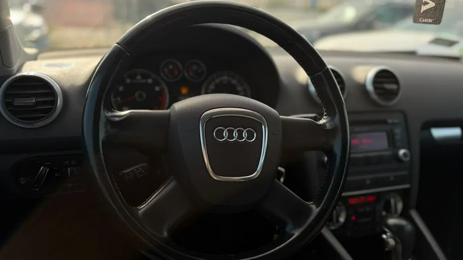 AUDI A3 Sportback -