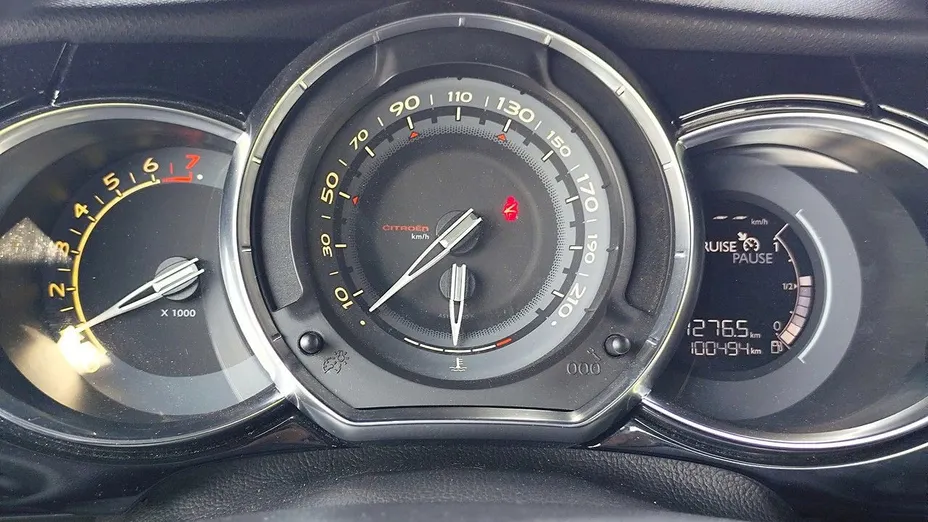 CITROEN DS3 -