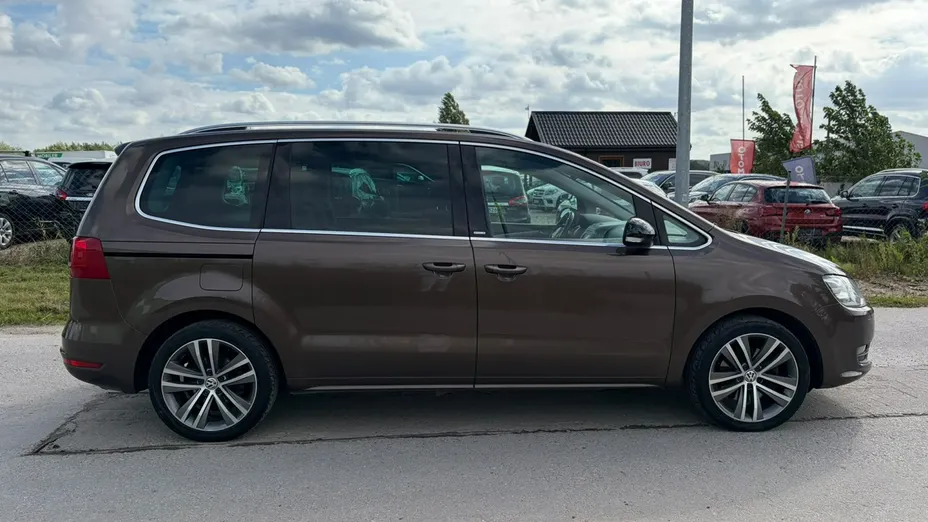 VOLKSWAGEN Sharan -