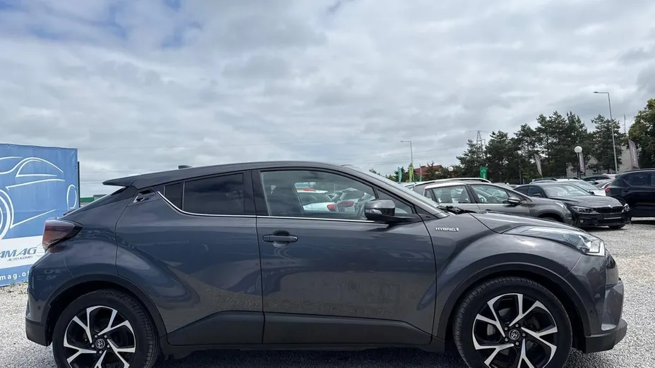TOYOTA C-HR -