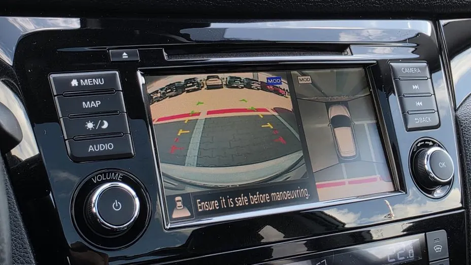 NISSAN Qashqai Qashqai 1.3 DIG-T N-Connecta DCT