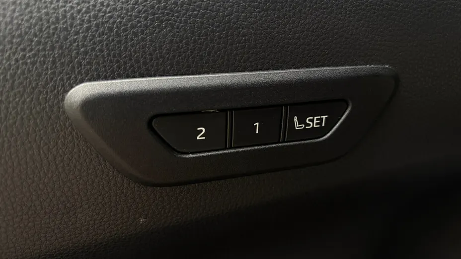 TOYOTA C-HR C-HR 2.0 PHEV Dynamic Force Tokyo Edition