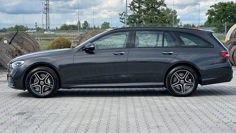 MERCEDES-BENZ E Klasa -