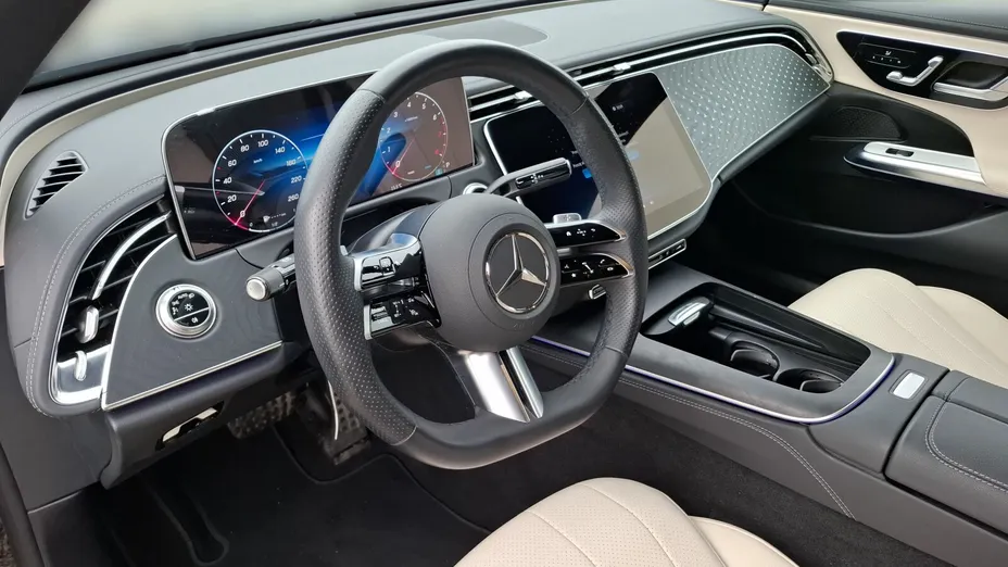 MERCEDES-BENZ E Klasa E 200 mHEV AMG 9G-Tronic