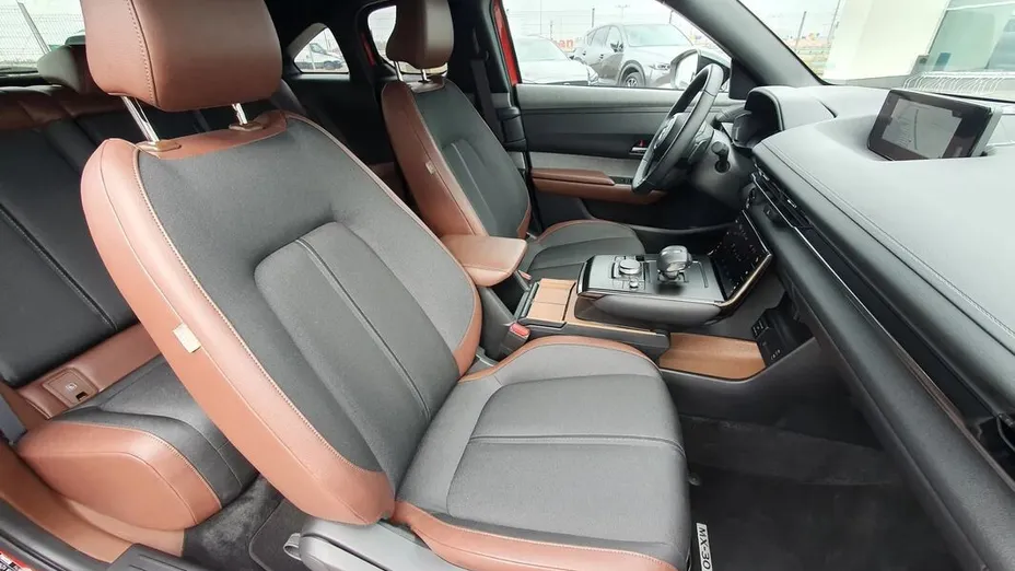 MAZDA MX-30 MX-30 R-EV PHEV Makoto